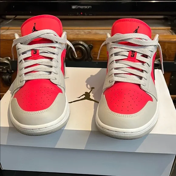 AIR JORDAN 1 LOW LT IRON ORE SIREN RED SIZE 9.5 MENS 11.5 WOMENS - Picture 2 of 14